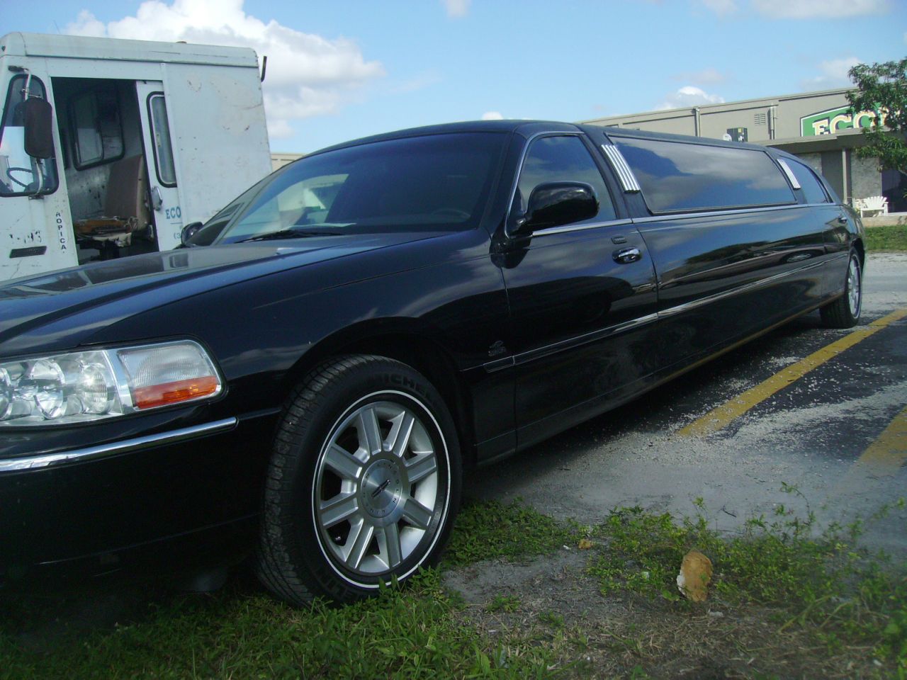 used lincoln town cars for sale